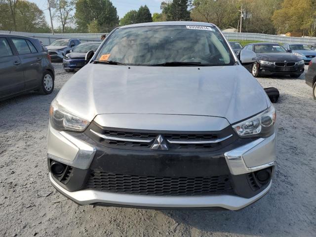 JA4AP3AU5JZ032890 - 2018 MITSUBISHI OUTLANDER ES SILVER photo 5