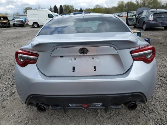 JF1ZNAA14H8703805 - 2017 TOYOTA 86 BASE SILVER photo 6