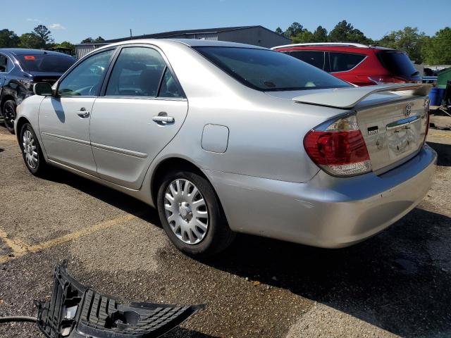 4T1BE32K25U560902 - 2005 TOYOTA CAMRY LE SILVER photo 2
