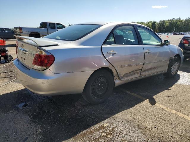 4T1BE32K25U560902 - 2005 TOYOTA CAMRY LE SILVER photo 3