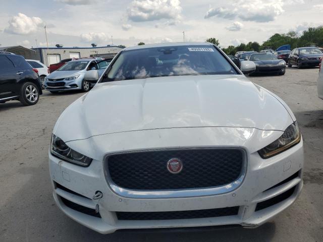 SAJAK4BV3HA949497 - 2017 JAGUAR XE PRESTIGE WHITE photo 5