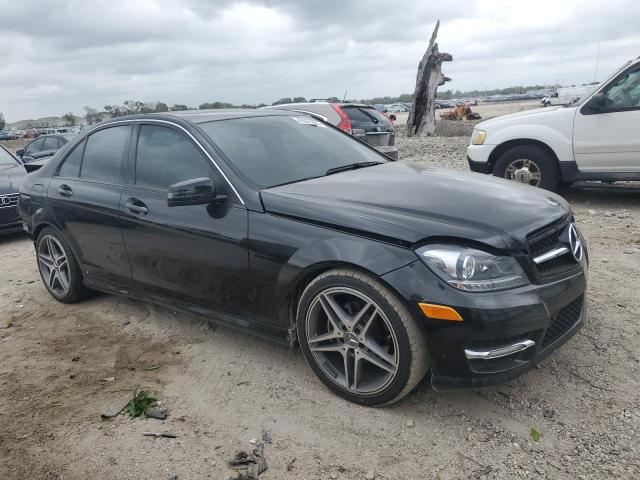 WDDGF4HB7CA608712 - 2012 MERCEDES-BENZ C 250 BLACK photo 4