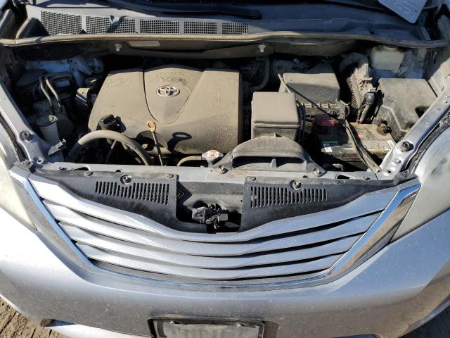 5TDKZ3DC6HS825814 - 2017 TOYOTA SIENNA LE SILVER photo 11