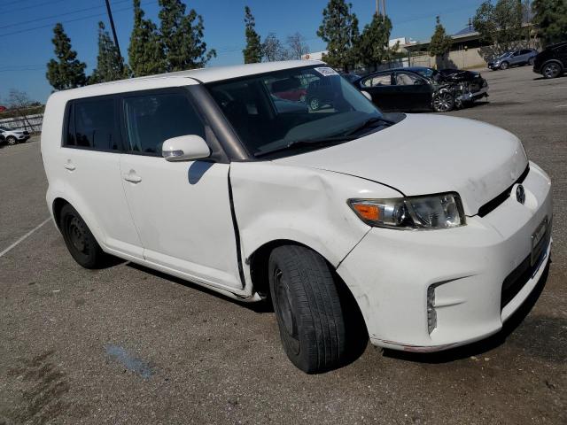 JTLZE4FE2DJ041205 - 2013 TOYOTA SCION XB WHITE photo 4