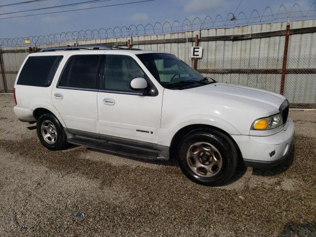 5LMEU27R82LJ08774 - 2002 LINCOLN NAVIGATOR WHITE photo 4