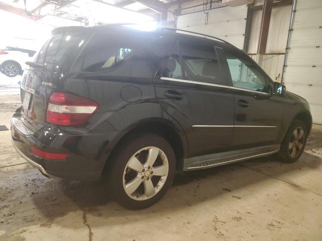 4JGBB8GB7BA687706 - 2011 MERCEDES-BENZ ML 350 4MATIC BLACK photo 3