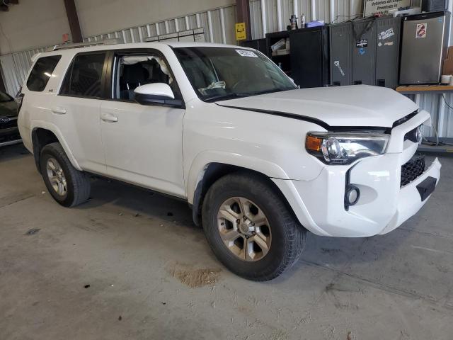 JTEZU5JR6F5108362 - 2015 TOYOTA 4RUNNER SR5 WHITE photo 4