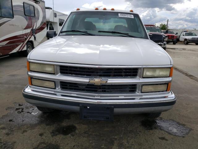 1GCHC33J0YF474961 - 2000 CHEVROLET GMT-400 C3500 WHITE photo 5