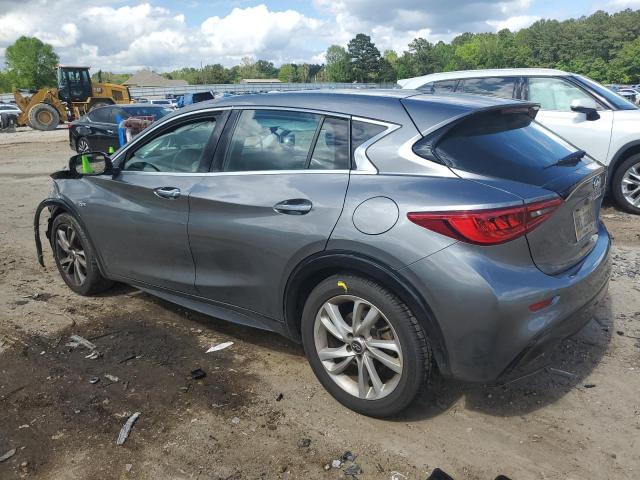SJKCH5CP6JA057579 - 2018 INFINITI QX30 BASE GRAY photo 2