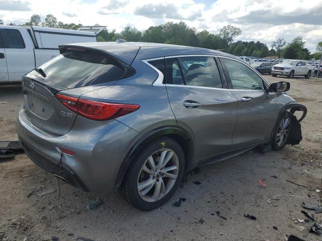 SJKCH5CP6JA057579 - 2018 INFINITI QX30 BASE GRAY photo 3