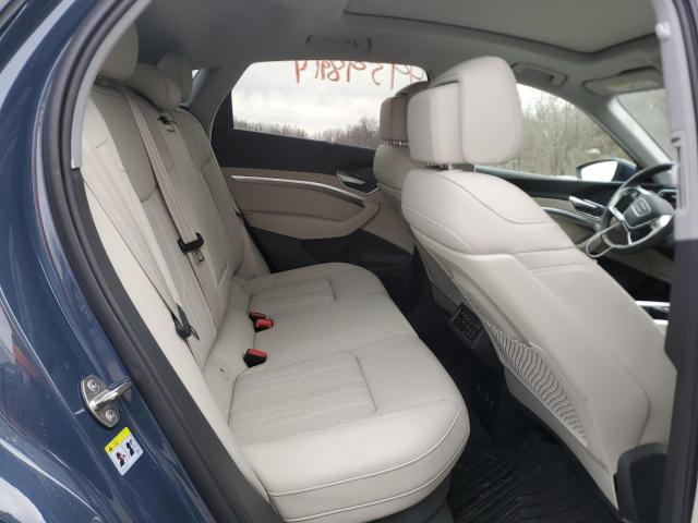 WA13AAGE0MB019623 - 2021 AUDI E-TRON SPORTBACK PRESTIGE BLUE photo 11