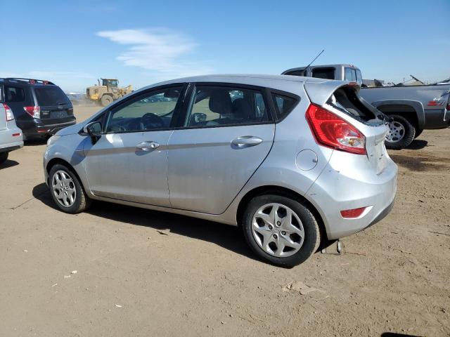 3FADP4EJ1DM159107 - 2013 FORD FIESTA SE SILVER photo 2