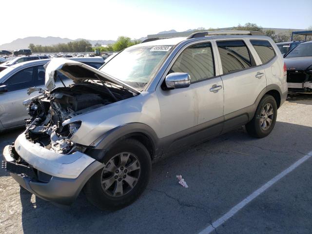 KNDJJ741895029792 - 2009 KIA BORREGO LX SILVER photo 1