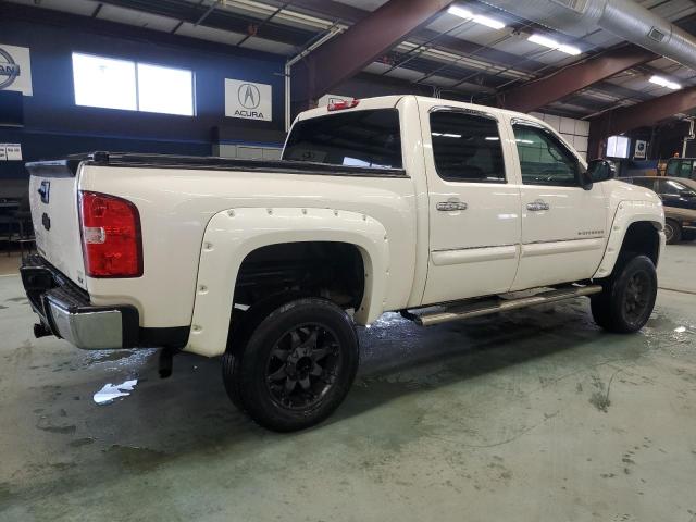 3GCPKTE76DG212337 - 2013 CHEVROLET SILVERADO K1500 LTZ WHITE photo 3