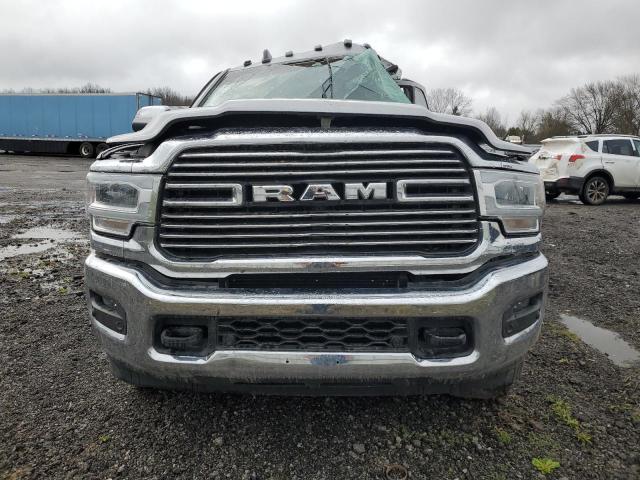 3C63R3EL5NG181095 - 2022 RAM 3500 LARAMIE SILVER photo 5