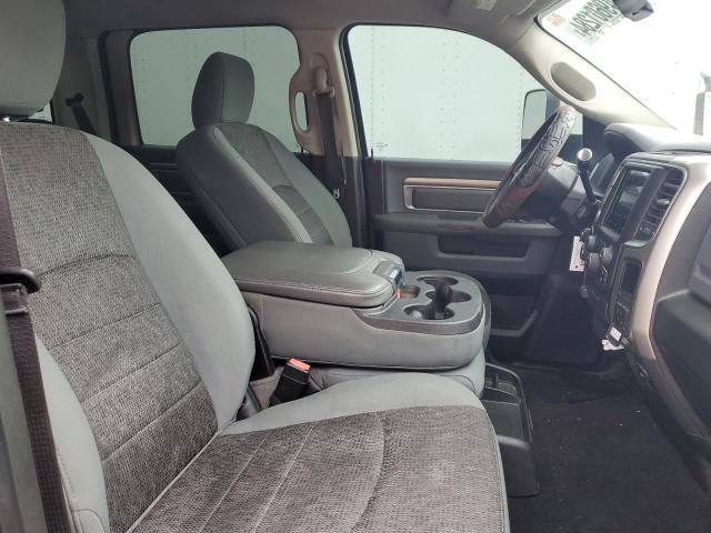 3C63RRHL8JG322332 - 2018 RAM 3500 SLT BURGUNDY photo 5