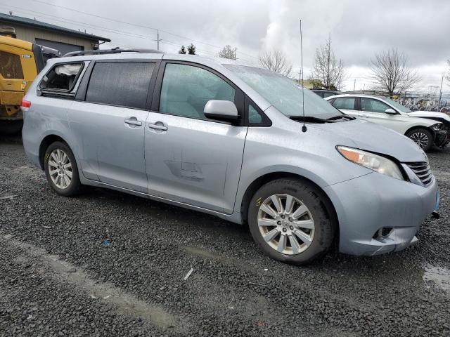 5TDJK3DC7DS059134 - 2013 TOYOTA SIENNA LE SILVER photo 4