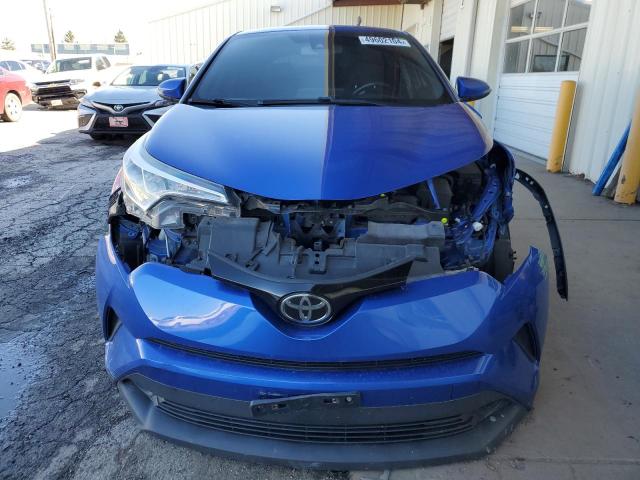 NMTKHMBX8JR027897 - 2018 TOYOTA C-HR XLE BLUE photo 5