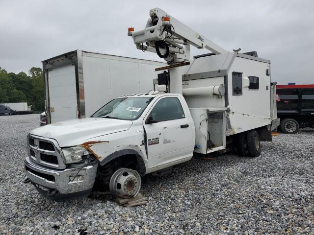 3C7WRNCL6JG391688 - 2018 RAM 5500 WHITE photo 1