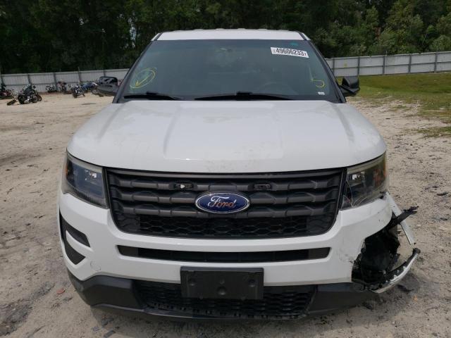 1FM5K8AR4JGC95037 - 2018 FORD EXPLORER POLICE INTERCEPTOR WHITE photo 5