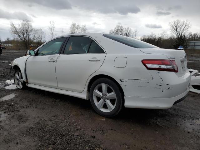 4T1BF3EK8AU544402 - 2010 TOYOTA CAMRY BASE WHITE photo 2