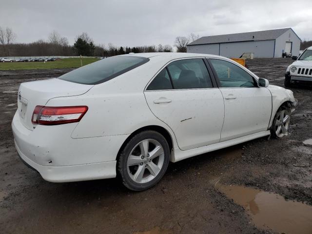 4T1BF3EK8AU544402 - 2010 TOYOTA CAMRY BASE WHITE photo 3