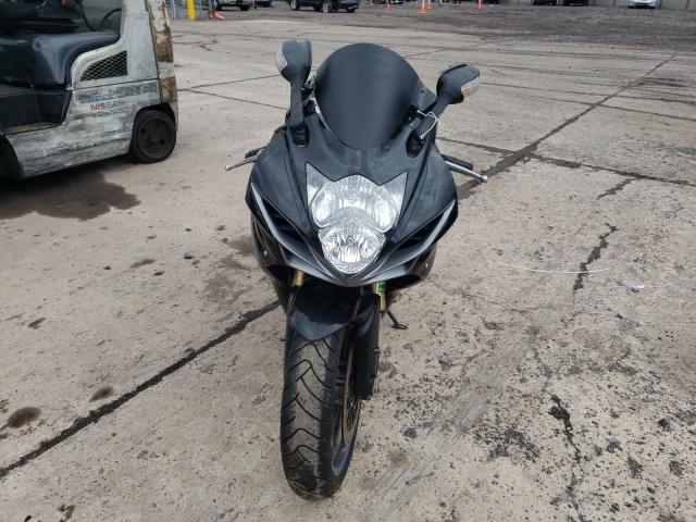 JS1GR7MA3B2103561 - 2011 SUZUKI GSX750 BLACK photo 2