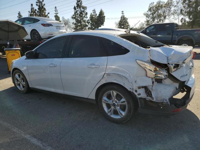 1FADP3F24EL392693 - 2014 FORD FOCUS SE WHITE photo 2