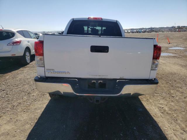 5TFRM5F11CX047512 - 2012 TOYOTA TUNDRA DOUBLE CAB SR5 WHITE photo 6