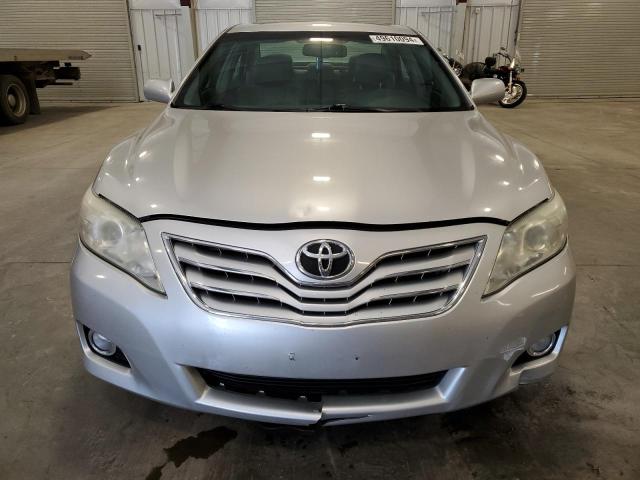 4T4BF3EK1BR149226 - 2011 TOYOTA CAMRY BASE SILVER photo 5