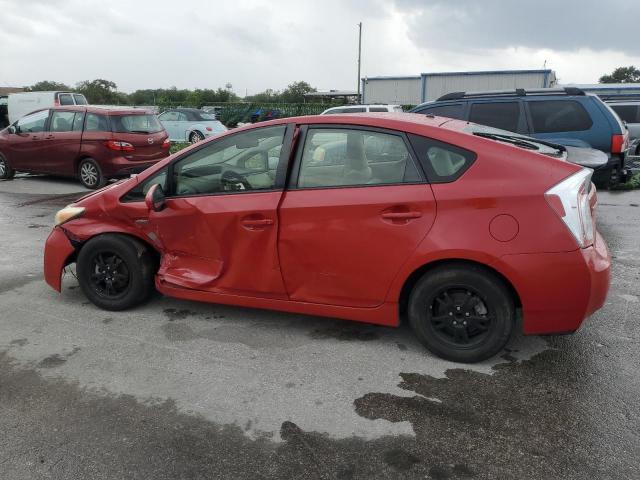 JTDKN3DU0D5627458 - 2013 TOYOTA PRIUS RED photo 2