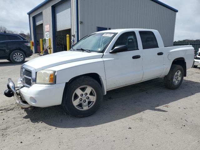 1D7HW48KX6S678935 - 2006 DODGE DAKOTA QUAD SLT WHITE photo 1