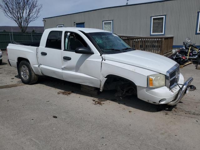 1D7HW48KX6S678935 - 2006 DODGE DAKOTA QUAD SLT WHITE photo 4