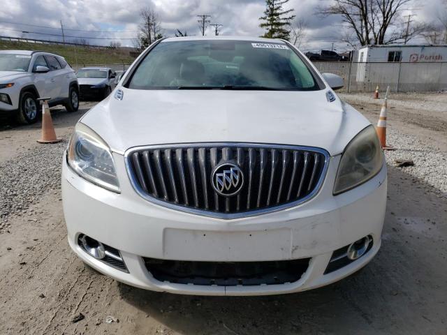 1G4PP5SK7C4232710 - 2012 BUICK VERANO WHITE photo 5