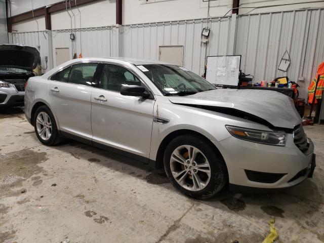 1FAHP2D8XGG117103 - 2016 FORD TAURUS SE SILVER photo 4