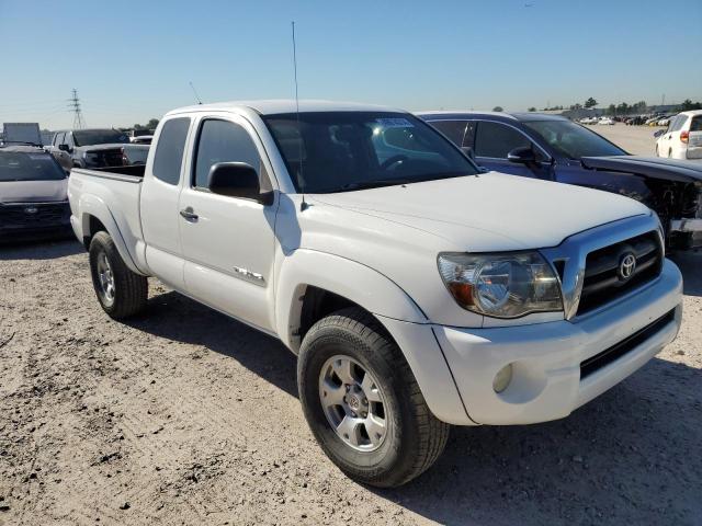 5TETU62N36Z156488 - 2006 TOYOTA TACOMA PRERUNNER ACCESS CAB WHITE photo 4