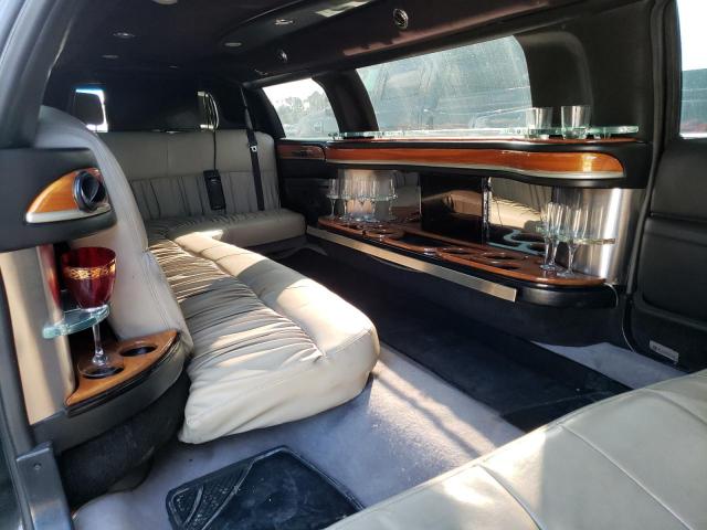 2L1FL8JW7BX757207 - 2011 LINCOLN TOWN CAR EXECUTIVE BLACK photo 8