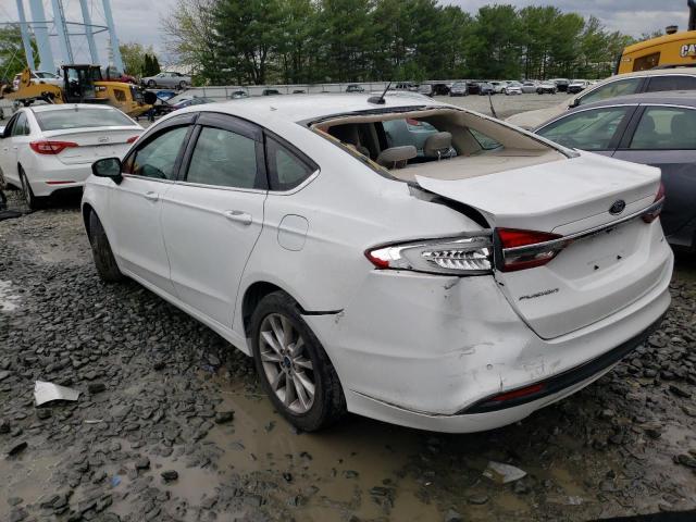 3FA6P0H70HR260004 - 2017 FORD FUSION SE WHITE photo 2