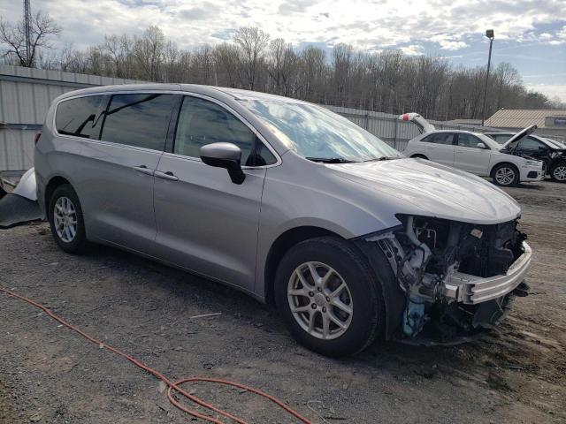 2C4RC1CG0JR113208 - 2018 CHRYSLER PACIFICA LX SILVER photo 4