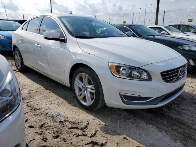 YV140MFB0F1317291 - 2015 VOLVO S60 PREMIER WHITE photo 4