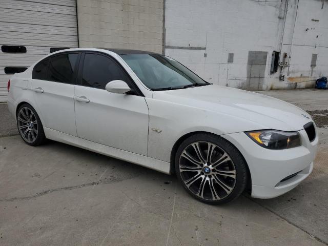 WBAVC53518FZ83892 - 2008 BMW 328 I SULEV WHITE photo 4