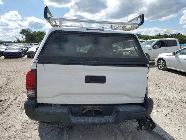 5TFRX5GN1JX118049 - 2018 TOYOTA TACOMA ACCESS CAB WHITE photo 6