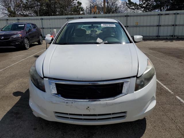 1HGCP26438A114418 - 2008 HONDA ACCORD LXP WHITE photo 5