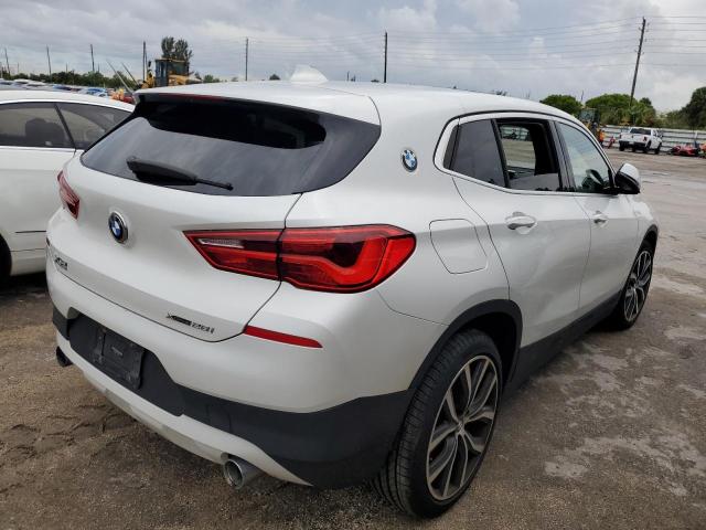 WBXYJ5C37JEF81686 - 2018 BMW X2 XDRIVE28I WHITE photo 3