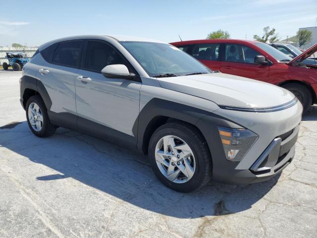 KM8HA3AB9RU091384 - 2024 HYUNDAI KONA SE GRAY photo 4