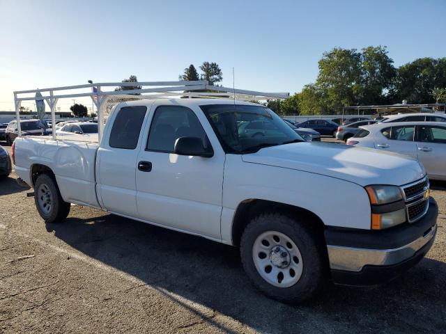 1GCEC19V67E142660 - 2007 CHEVROLET SILVERADO C1500 CLASSIC WHITE photo 4