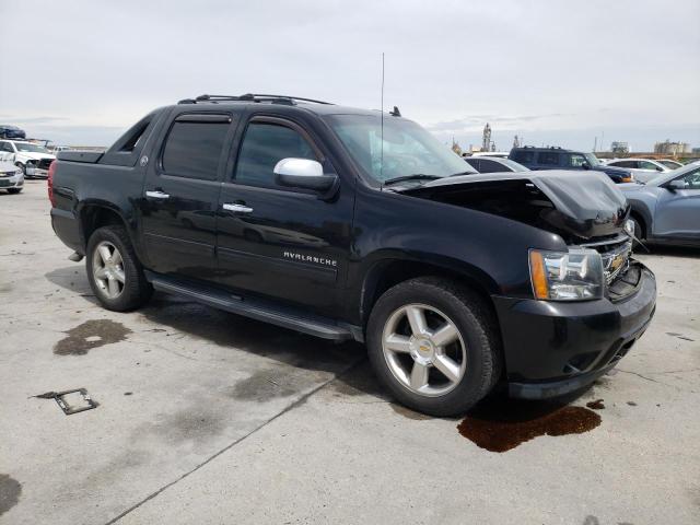 3GNMCEE01DG351880 - 2013 CHEVROLET AVALANCHE LS BLACK photo 4