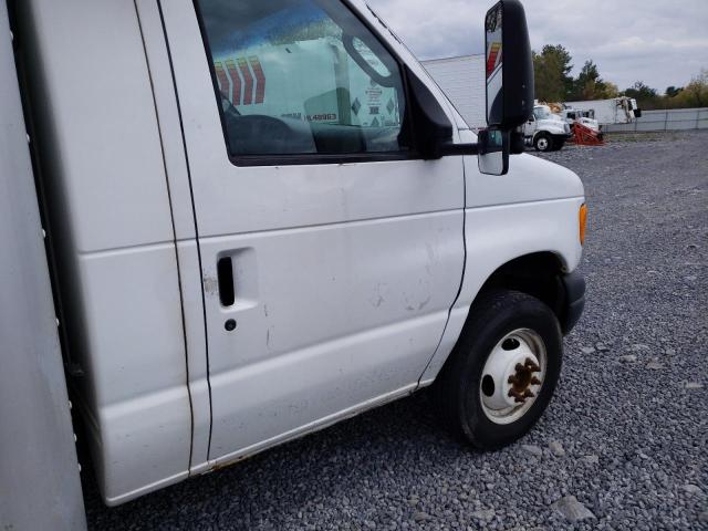 1FDXE45S97DA17377 - 2007 FORD ECONOLINE E450 SUPER DUTY CUTAWAY VAN WHITE photo 10