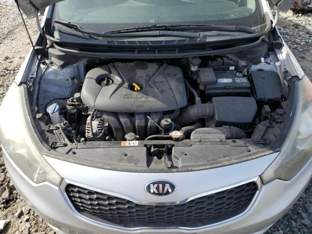KNAFX4A87G5528162 - 2016 KIA FORTE EX SILVER photo 11