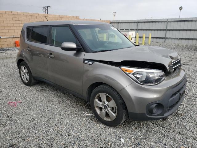 KNDJN2A26J7623553 - 2018 KIA SOUL GRAY photo 4